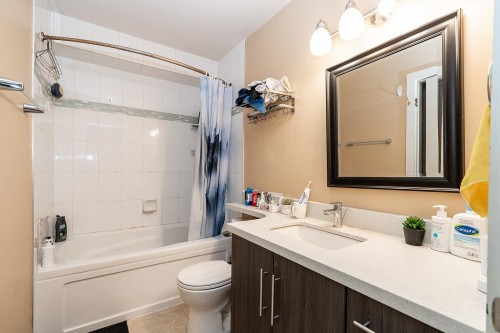 3032 16Th Avenue E, Vancouver, BC 