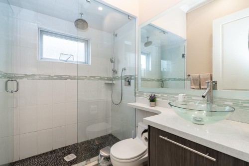 3032 16Th Avenue E, Vancouver, BC 
