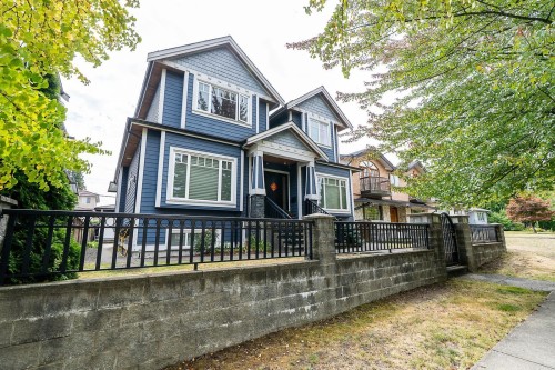 3032 16Th Avenue E, Vancouver, BC 
