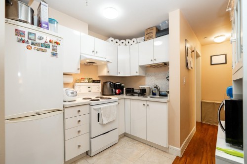 3032 16Th Avenue E, Vancouver, BC 