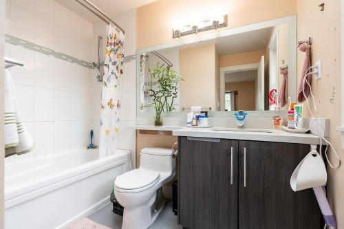3032 16Th Avenue E, Vancouver, BC 