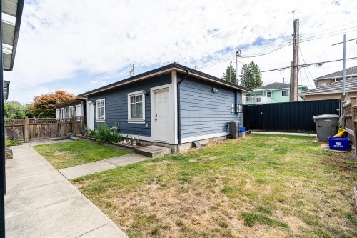 3032 16Th Avenue E, Vancouver, BC 