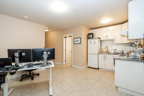 3032 16Th Avenue E, Vancouver, BC 
