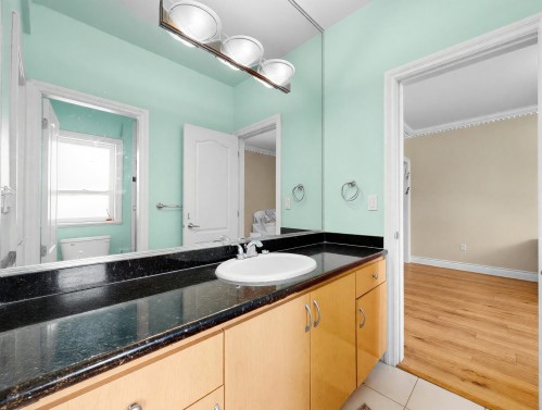 6560 Francis Road, Richmond, BC - Indoor Photo Showing Bathroom