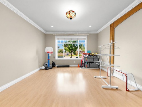 6560 Francis Road, Richmond, BC - Indoor