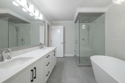1342 Francis Crescent, Coquitlam, BC - Indoor Photo Showing Bathroom