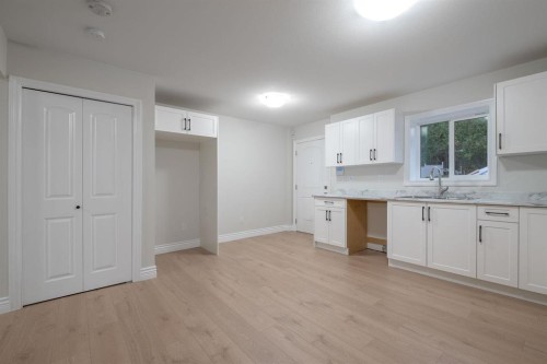1342 Francis Crescent, Coquitlam, BC - Indoor Photo Showing Kitchen