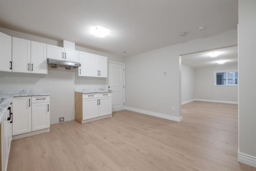 1342 Francis Crescent, Coquitlam, BC - Indoor Photo Showing Kitchen