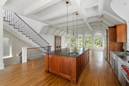 4588 2nd Avenue W, Vancouver, BC V6R 1K9 3