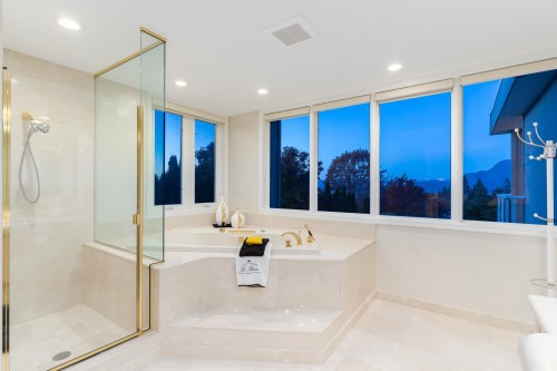 5550 Kingston Road, Vancouver, BC 
