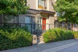 32-9229 University Crescent Burnaby, BC V5A 4Z2