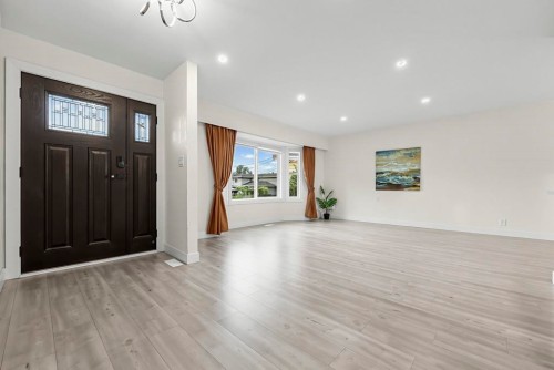 4936 Barker Crescent, Burnaby, BC 