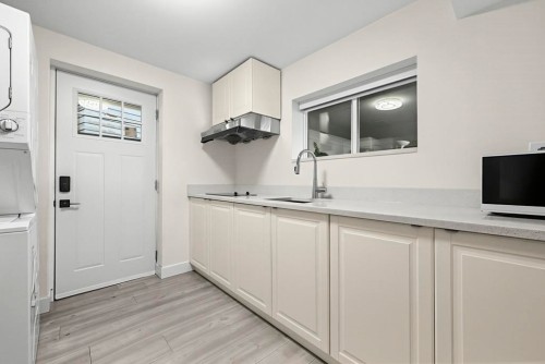 4936 Barker Crescent, Burnaby, BC 