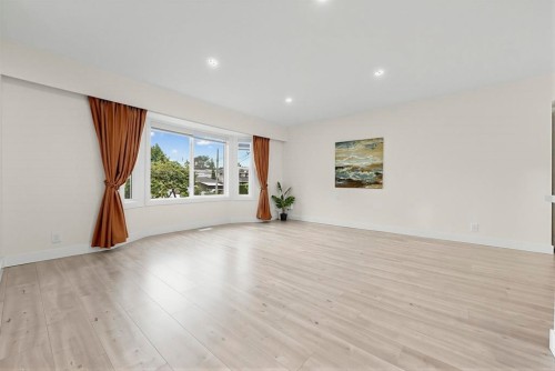 4936 Barker Crescent, Burnaby, BC 