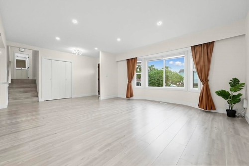 4936 Barker Crescent, Burnaby, BC 