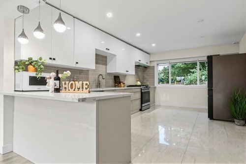 4936 Barker Crescent, Burnaby, BC 