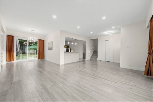 4936 Barker Crescent, Burnaby, BC 