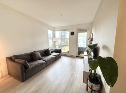 317-7579 16th Street Burnaby, BC V3N 0H7