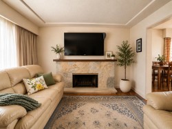 6987 Balmoral Street  Vancouver, BC V5P 3P8