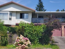 4669 Portland Street Burnaby, BC V5J 2P1