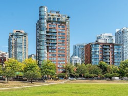 15C-199 Drake Street  Vancouver, BC V6Z 2T9