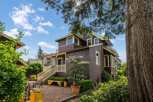 819 Eighth Avenue, New Westminster, BC 