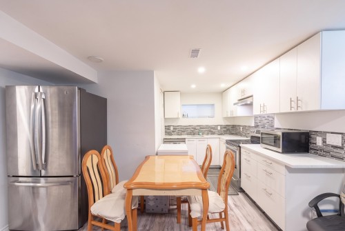 380 58Th Avenue E, Vancouver, BC 