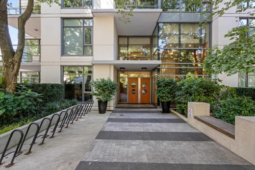 205-135 2nd Street W North Vancouver, BC V7M 0C5