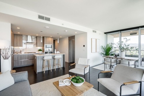 3907-4890 Lougheed Highway, Burnaby, BC 