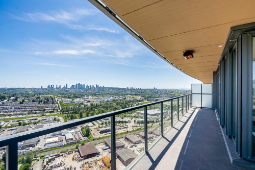 3907-4890 Lougheed Highway, Burnaby, BC 