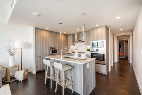3907-4890 Lougheed Highway, Burnaby, BC 