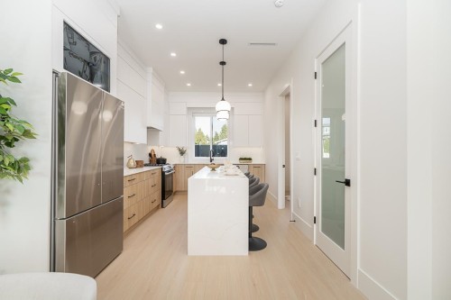 2-7990 Bradley Avenue, Burnaby, BC 