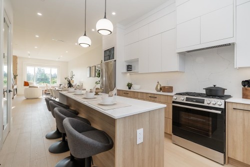 2-7990 Bradley Avenue, Burnaby, BC 