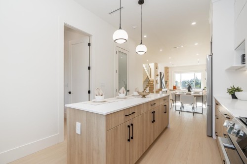 2-7990 Bradley Avenue, Burnaby, BC 