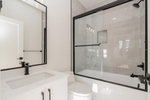 2-7990 Bradley Avenue, Burnaby, BC 