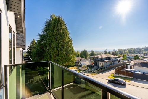 2-7990 Bradley Avenue, Burnaby, BC 