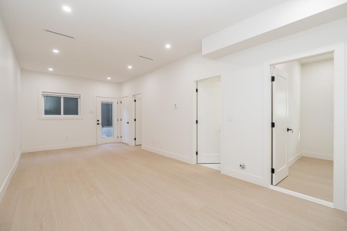 2-7990 Bradley Avenue, Burnaby, BC 