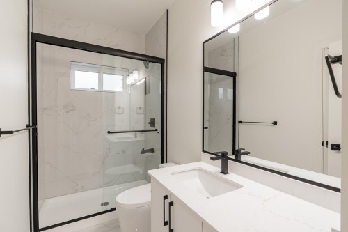 2-7990 Bradley Avenue, Burnaby, BC 