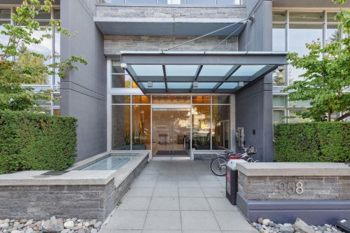 603-958 Ridgeway Avenue, Coquitlam, BC 