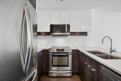 603-958 Ridgeway Avenue, Coquitlam, BC 