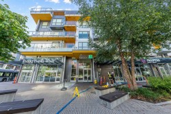 711-8580 River District Crossing  Vancouver, BC V5S 0B9