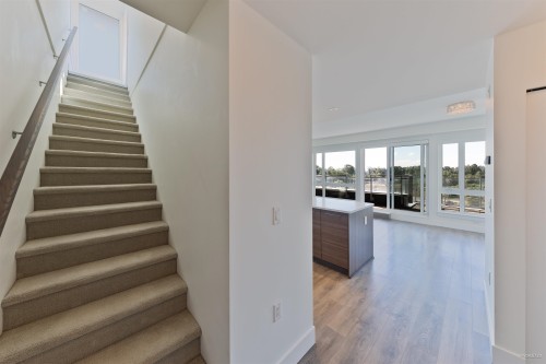 711-8580 River District Crossing, Vancouver, BC 