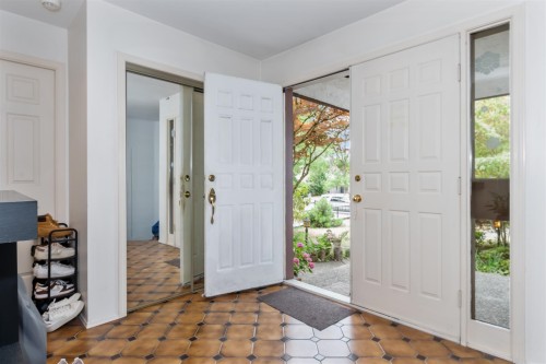 5564 Elizabeth Street, Vancouver, BC - Indoor Photo Showing Other Room
