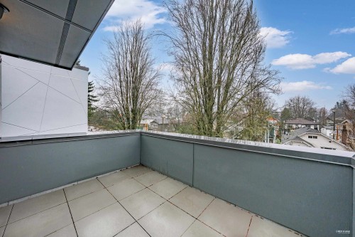 2071 1St Avenue E, Vancouver, BC 