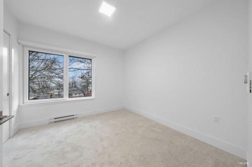 2071 1St Avenue E, Vancouver, BC 