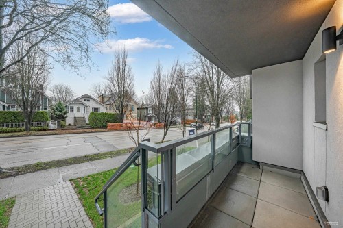 2071 1St Avenue E, Vancouver, BC 