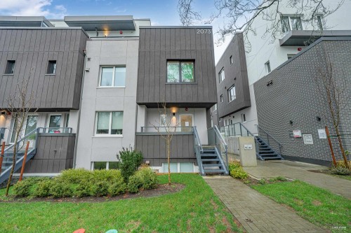 2071 1St Avenue E, Vancouver, BC 