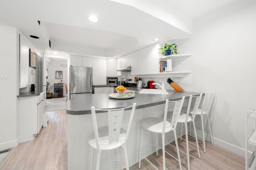 826 Frederick Road, North Vancouver, BC 