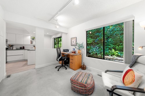 826 Frederick Road, North Vancouver, BC 
