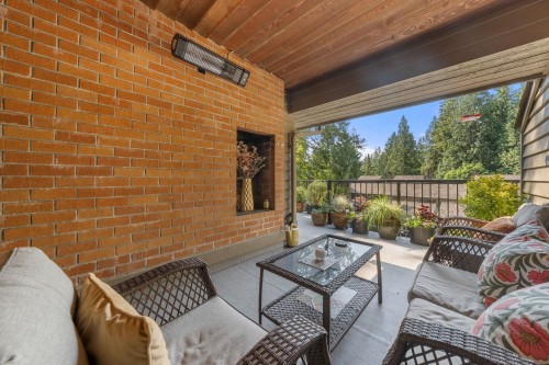 826 Frederick Road, North Vancouver, BC 
